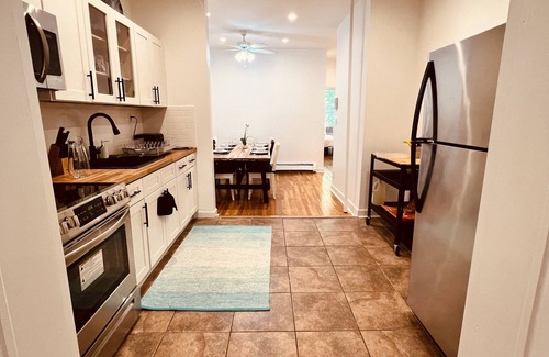 Bedford-Stuyvesant Casa | Digital Nomad; Duplex, Washer & Dryer in Unit; MTR