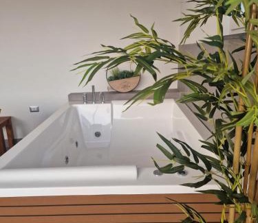 Naples City Centre Cama Y Desayuno | Dillo alla Luna luxury apartment