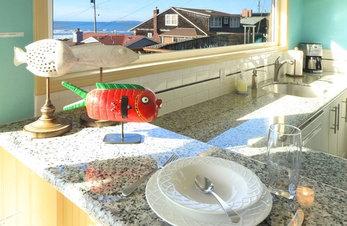 Dillon Beach Cabaña | Dillon Beach Cottage located steps from the beach
