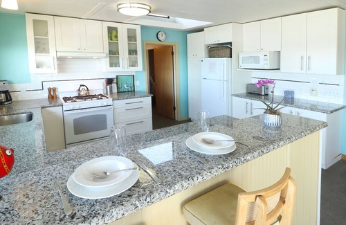 Dillon Beach Cabaña | Dillon Beach Cottage located steps from the beach