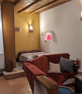Distomo-Arachova-Antikyra Casa | Diminio 3 Apartment at Livadi Arachova