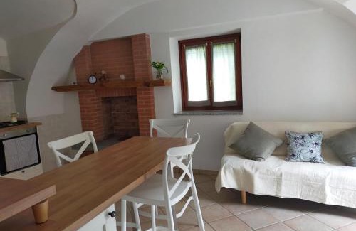 Ivrea Apartamento | Dimora 5 laghi -A due passi dal Lago Sirio