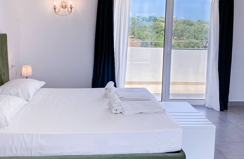 Noto Cama Y Desayuno | Dimora Calauriia - Adults Only