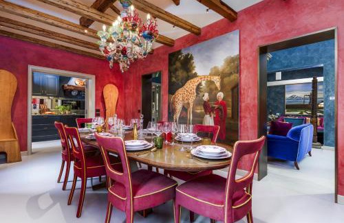 Dorsoduro Apartamento | Dimora Orlando A breathtaking Venetian mansion with Private Courtyard!