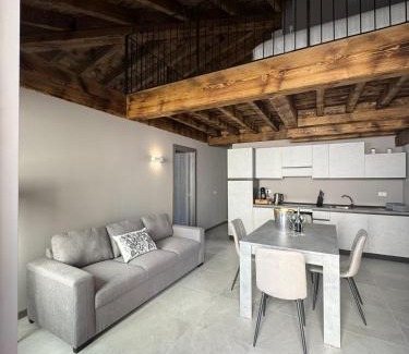 Adro Casa | Dimora Rosaspina