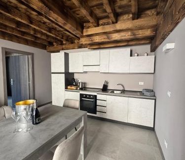 Adro Casa | Dimora Rosaspina