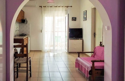 Patitiri Apartamento | Dina's Flowers - Alonnisos Summer Gem