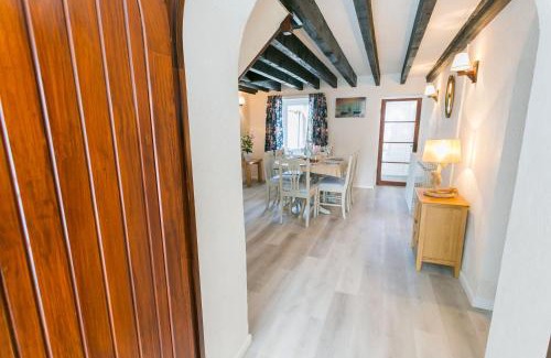 Marianglas Casa | Dinas Cottage