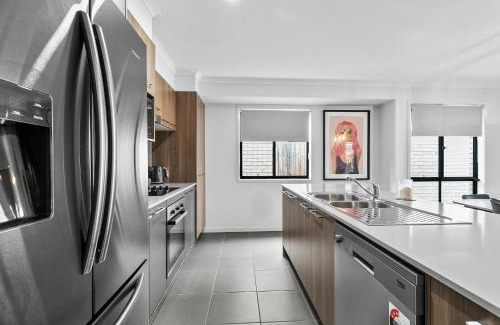 Caboolture South Casa | Dingo Den!