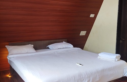 Lonavala Hotel | Dinosaur Resort