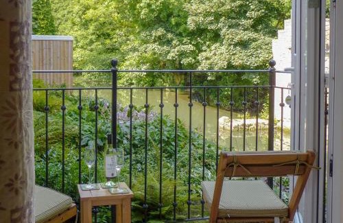 Frome Casa | Dippers Folly