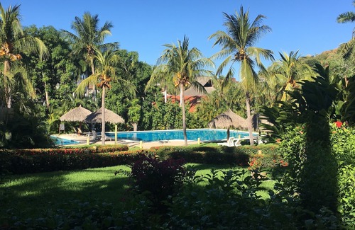 Ixtapa - Zihuatanejo Condominio | Direct access to the best beach in Mexico, your little Paradise in Zihua !