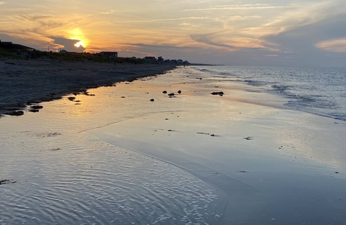 Broadkill Beach Cabaña | Direct beach access 2nd house to beach