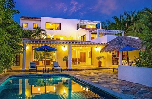 Santa Maria Huatulco Villa | Acceso directo a la playa en barrio cerrado | 4, 5 y 6 tarifas BDRM disponibles!