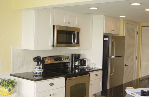 Saint Helena Island Condominio | Frente a la playa. Totalmente actualizado John Fripp Villa 101