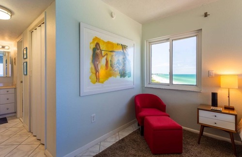 Holmes Beach Condominio | Condominio directo frente a la playa de 2 dormitorios en la hermosa costa del golfo de Florida.