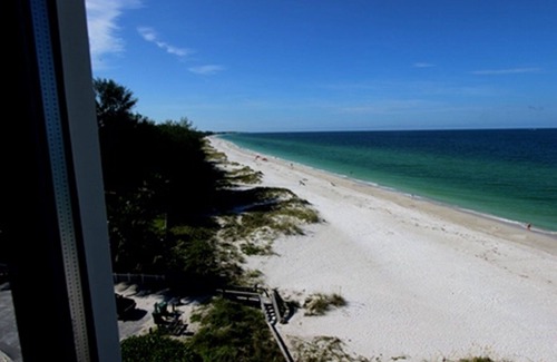 Holmes Beach Condominio | Condominio directo frente a la playa de 2 dormitorios en la hermosa costa del golfo de Florida.