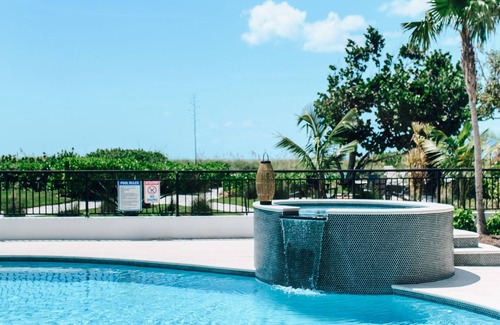 Captiva Casa | Direct Beachfront Villa Sea Palms Estate Captiva Island sleeps up to 30 Pool+Spa
