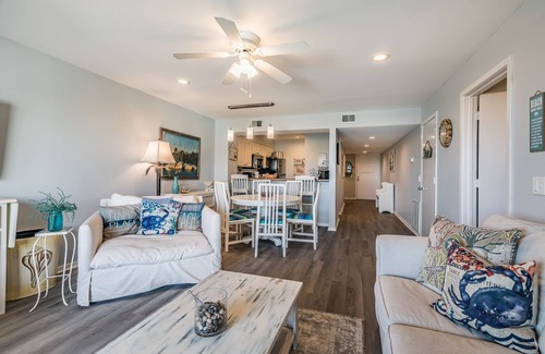 Oceanmarsh Subdivision Condominio | Direct Ocean View! M Building Pool and Ocean Views