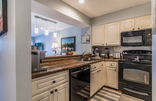 Oceanmarsh Subdivision Condominio | Direct Ocean View! M Building Pool and Ocean Views