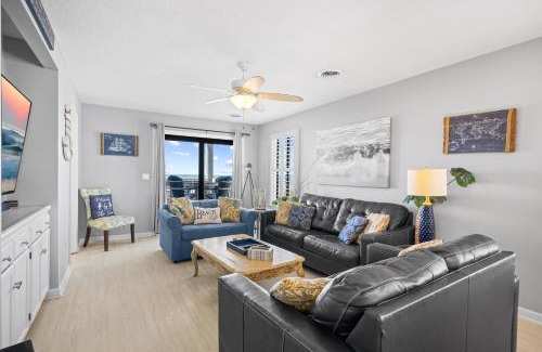 Ocean Drive Apartamento | Direct Ocean Front 3BR/2BA Dog Friendly *OCEANFRONT*