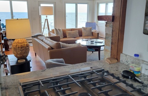 Brant Rock Casa | Directo Ocean Front Home, completamente reformado, arriba a abajo en 2015