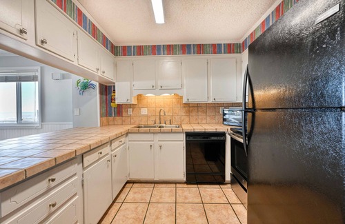 North Myrtle Beach Condominio | Direct Oceanfront, Cherry Grove, Elevator, 2 Bedroom Condo