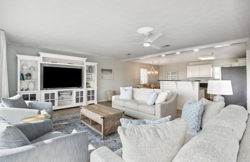 Fernandina Beach Casa | Direct Oceanfront | N Fletcher Beach House | All Rooms Oceanfront | Huge Deck | Bell's Retreat