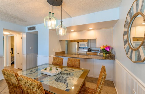 Satellite Beach Condominio | Frente al mar directo - Bellamente actualizado - Excelentes vistas al mar