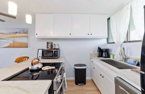 Hilo Condominio | Direct Oceanfront Mauna Loa Shores #508 New Remodel next to Beach Park