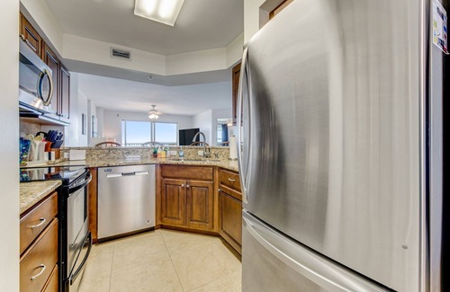 Seawinds Condo Condominio | Direct oceanfront condo with large private balcony, seasonally heated pool, and garage parking