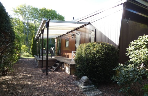Marum Chalet De Esquí | Direct op grens van Friesland,Groningen en Drenthe tegen bos gelegen