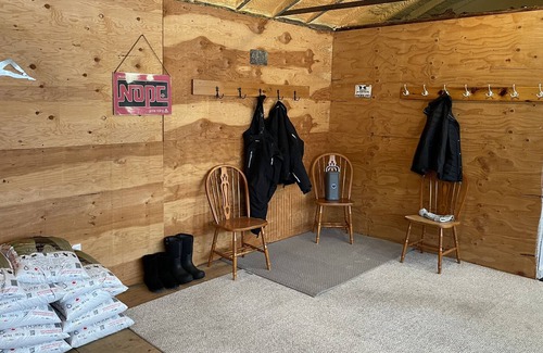 Brighton Casa | Direct VAST Access, In Town