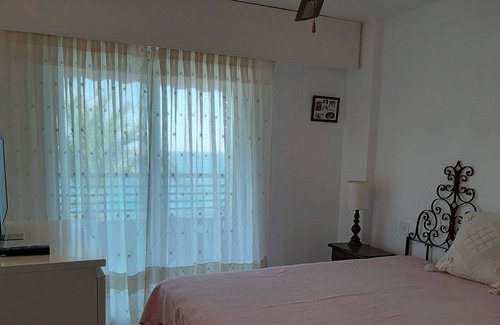 L'Albufereta Condominio | Hermosas vistas al Mediterráneo desde cómodo piso con WI FI