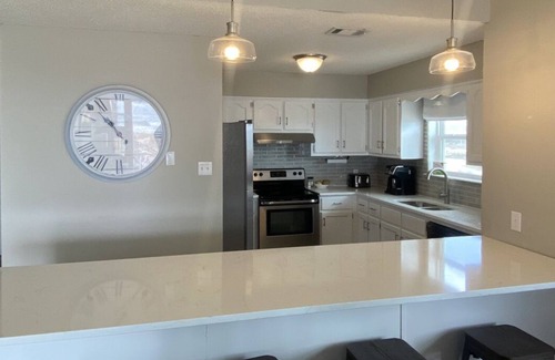 Southpointe Casa | BEACH FRONT 4 BR 2 Bath Home! ¡Quédate en la playa, no detrás!