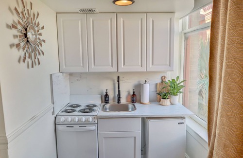 Main - Military Plaza Apartamento | Directly on Riverwalk/King