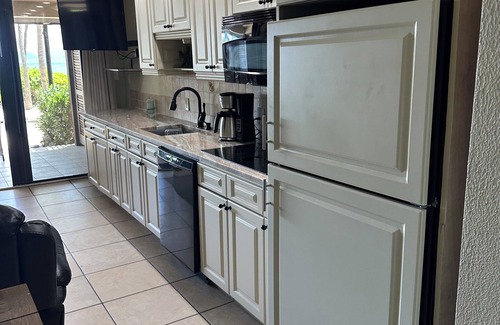 Cabes Point Condominio | DIRECTLY ON SAPPHIRE BEACH 30 STEPS FROM CARIBBEAN SNORKELING 30 STEPS TO POOL