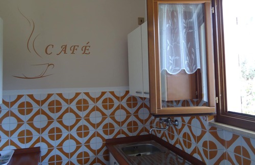 Idro Apartamento | DIRECTLY ON THE BEACH/LAKE, apartment for up to 4 people, pool, garden, wide view
