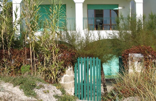 Scala di Furno Apartamento | Directamente en la playa. 6 camas en villa con acceso privado al mar