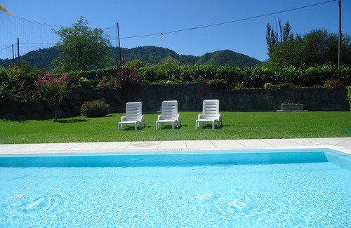Idro Casa | DIRECTAMENTE EN EL LAGO / PLAYA, hasta 7 personas, con amplio jardín, piscina y excelente ubicación