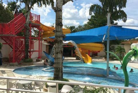 Caldas Novas Apartamento | diRoma Resort piscina 24 h com Bar Molhado