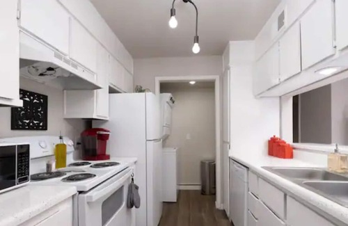 Amarillo Apartamento | *Discount* Comfy Beds, FAST Wifi, Near Route 66, Palo Duro Canyon, Downtown