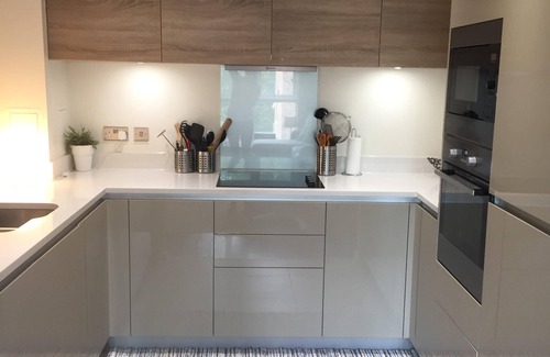 South Acton Apartamento | Apartamento grande y moderno de 1 habitación con balcón y excelentes conexiones de metro a Londres Heathrow
