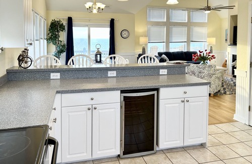Wind Over Waves Casa | Discounted AMAZING SOUND FRONT HOUSE--on water, pool, hottub, elevator