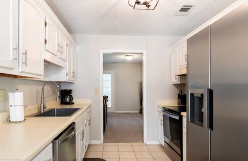 Riverdale Casa | Discounted Gorgeous 2 bed/ 2.5 bathroom Townhome