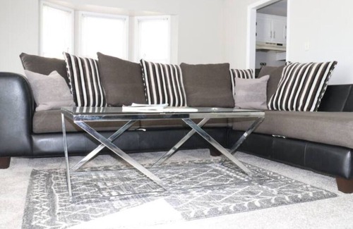Riverdale Casa | Discounted Gorgeous 2 bed/ 2.5 bathroom Townhome