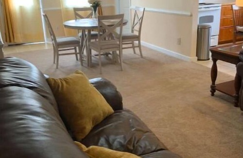 Elizabeth City Casa | Discounts Avail. Cozy 2 LVNG RM, Baths, Patios.