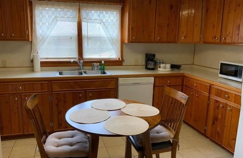 Elizabeth City Casa | Discounts Avail. Cozy 2 LVNG RM, Baths, Patios.