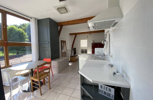 Lanches-Saint-Hilaire Casa | "Discover Charm and Comfort - An Unforgettable Stay Awaits You!"