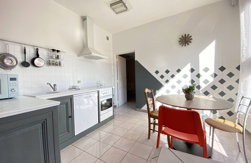 Lanches-Saint-Hilaire Casa | "Discover Charm and Comfort - An Unforgettable Stay Awaits You!"